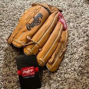 Rawlings men’s softball glove. Brand new!